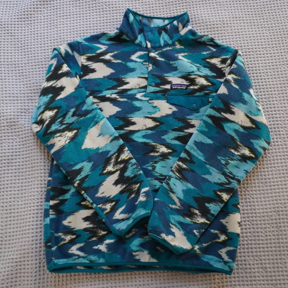 Patagonia Women’s Blue Cream Patterned Synchilla Pullover Fleece (Large)